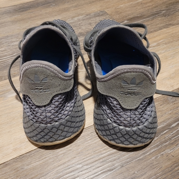 Adidas Deerupt Shoes - Picture 2 of 4